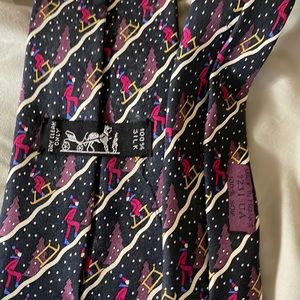 Hermes 100% silk tie, like new condition